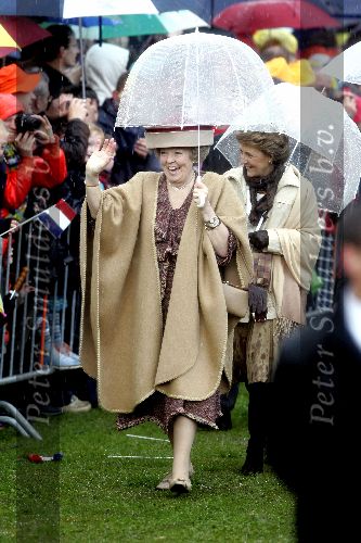 Zeewolde 29 april 2006
Koninginnedag 2006 in Almere en Zeewolde.
Koningin Beatrix en Prinses Margriet