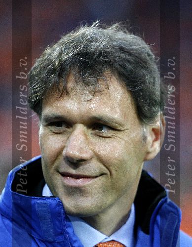 Zaterdag, 27 Mei 2006 Vriendschappelijke interland op weg naar het WK 2006 Nederland-Kameroen, eindstand 1-0
Marco v Basten
© Edwin van Zandvoort
