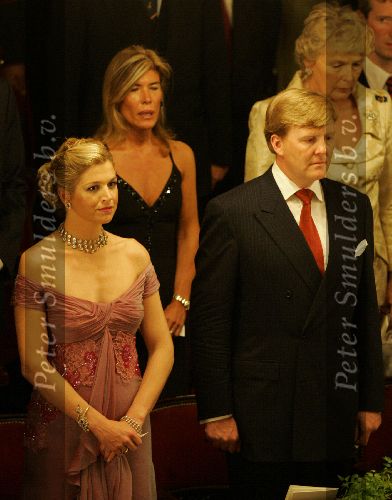 Buenos Aires 1 april 2006
Prinses maxima Prins Willem Alexander en Koningin Beatrix op staatsbezoek in Argentinie.