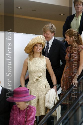 Buenos Aires 1 april 2006
Koningin Beatrix Maxima en Prins Willem Alexander op staatsbezoek in Argentinie.