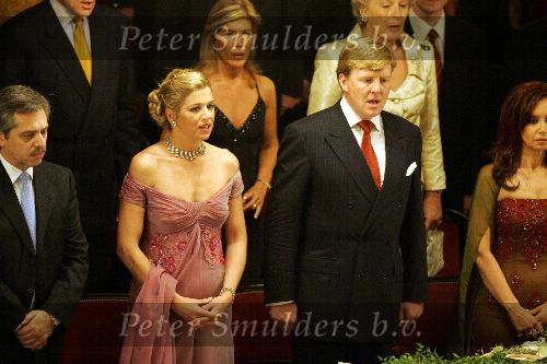 Buenos Aires 1 april 2006
Prinses maxima Prins Willem Alexander en Koningin Beatrix op staatsbezoek in Argentinie.