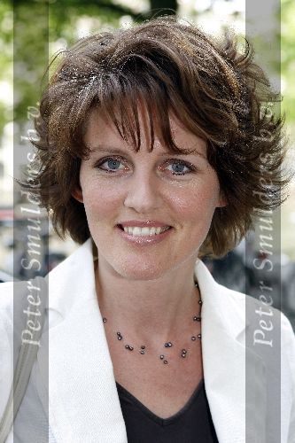 Amsterdam 11 mei 2006
Medy van der Laan met nieuw uiterlijk. Leco v Zadelhoff heeft daarvoor gezorgd.