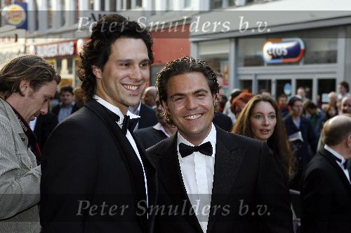 Amsterdam 26 april 2006
premiere Mission Impossible in Tuschinski.
Mike Starink met een vriend