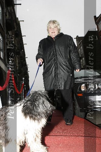 Amsterdam 11 april 2006
Joop Braakhekke viert zijn 65 verjaardag in le Garage
Nelly Frijda met hond