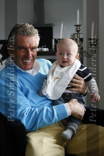 Nigtevecht, 20 April 2006
Peter Smulders met zijn kleinzoon Max Smulders