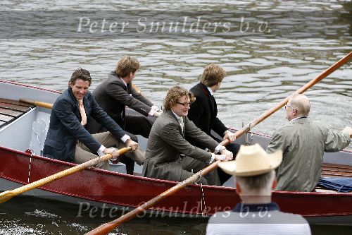 Almere 29 april 2006
Koninginnedag 2006 in Almere en Zeewolde.
Prins Maurits Prins Floris Prins Pieter Christiaan Prins Bernhard en pieter v Vollenhoven in boot