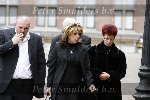 Utrecht 14 april 2006
Begrafenis Wout v Dodeweerd.
 Rachel Hazes met ouders en chauffeur