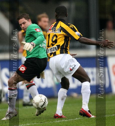 Nijmegen, 3 Mei 2006 Wedstrijd in de Play offs 2e wedstrijd NEC-Vitesse, eindstand 1-1 Seizoen 2005/2006
Raymon v Emmerik
© foto Edwin van Zandvoort