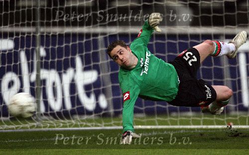 Nijmegen, 3 Mei 2006 Wedstrijd in de Play offs 2e wedstrijd NEC-Vitesse, eindstand 1-1 Seizoen 2005/2006
Raymon v Emmerik
© foto Edwin van Zandvoort