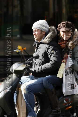 Amsterdam 25 maart 2006
Winston Gerschtanowitz met Renate Verbaanop vespa scooter