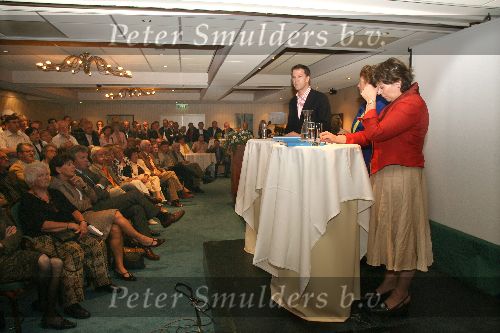 Weert, 13 Mei 2006 Verkiezing nieuwe leider VVD voor 2006
Debat tussen Rita Verdonk, Jelleke Veenendaal en Mark Rutte