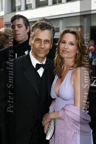 Amsterdam 26 april 2006
premiere Mission Impossible in Tuschinski.
Robert Schoemacher met vriendin Claudia
