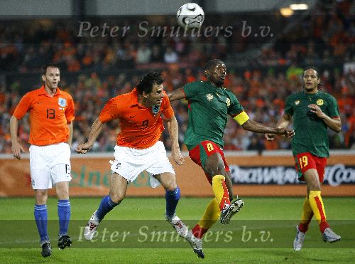 Zaterdag, 27 Mei 2006 Vriendschappelijke interland op weg naar het WK 2006 Nederland-Kameroen, eindstand 1-0
Ruud v Nistelrooy
© Edwin van Zandvoort