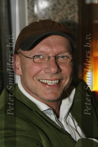 Hoofddorp  9 maart 2006
Premiere Succes in schouwburg Hoofddorp.
Sjoerd Pleijsier met petje