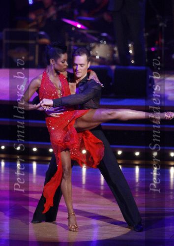 Hilversum 7 mei 2006
Dancing with the stars.
Sylvana Simons dansend