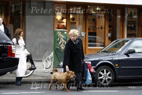 Amsterdam 21 april 2006
Tatjana met haar hond en moeder
