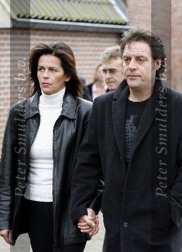 Utrecht 14 april 2006
Begrafenis Wout v Dodeweerd.
Havenzanger Willem Mulder met vrouw