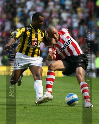 Eindhoven, 29 April 2007 Kampioenswestrijd PSV-Vitesse, eindstand 5-1
Seizoen 2006/2007 Onverwachts landskampioenschap voor PSV doordat de concurrent AZ verloor en Ajax een doelpunt tekort kwam.
ALEX PSV