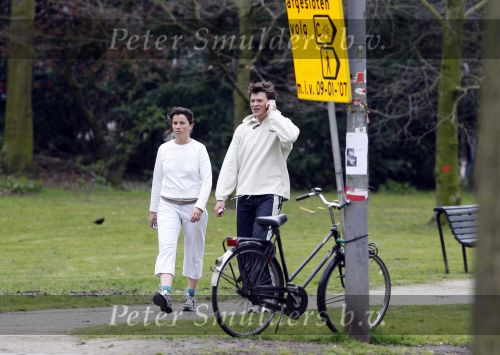 Amsterdam 3 april 2007
Beau v Erven Dorens en zijn vrouw Selly aan het hardlopen in het vondelpark.
