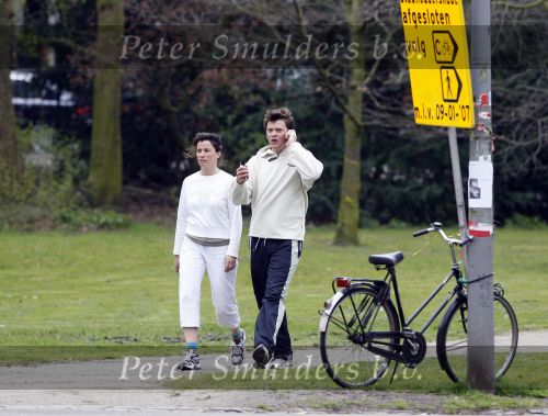 Amsterdam 3 april 2007
Beau v Erven Dorens en zijn vrouw Selly aan het hardlopen in het vondelpark.