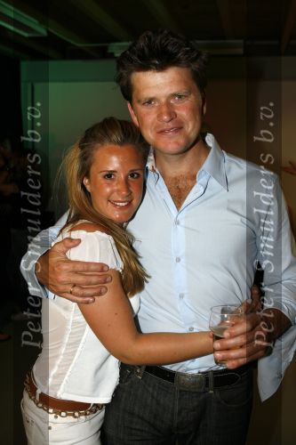 Weesp 30 april 2007
Finale just the 2 of us. Beau v Erven Dorens met Chantal Bles