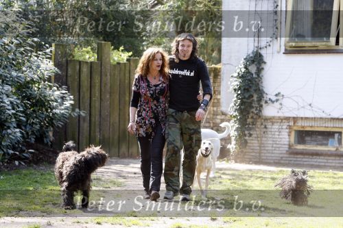 Bosch en Duin 11 april 2007
Belinda Meuldijk en haar verloofde Thierry Duval met hun honden.