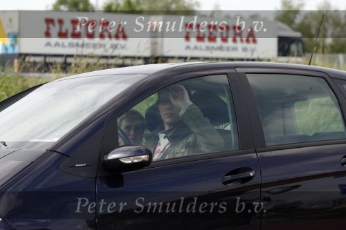 Weesp 9 mei 2007
Chiel Beelen achter het stuur terwijl hij zijn rijbewijs kwijt is.