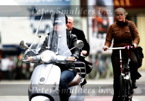 Amsterdam 3 maart 2007
Connie en hans Breukhoven op de vespa scooter in amsterdam.