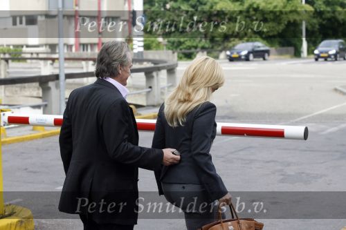 Amsterdam 9 mei 2007
Rechtzaak Connie Breukhoven tegen witheet en zij online (Leo v Royen). Hans Breukhoven was er ook bij.