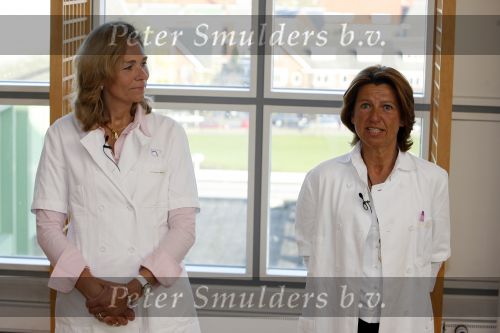 Den Haag 11 april 2007
Dokter Kreyen en Dokter Smeets geven persconferentie na de geboorte van prinses ...