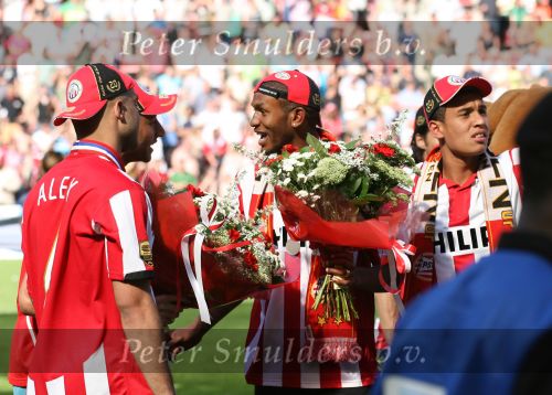 Eindhoven, 29 April 2007 Kampioenswestrijd PSV-Vitesse, eindstand 5-1
Seizoen 2006/2007 Onverwachts landskampioenschap voor PSV doordat de concurrent AZ verloor en Ajax een doelpunt tekort kwam
Eduardo Alcides