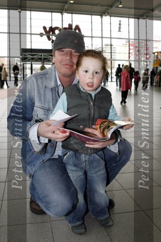 Rotterdam 7 april 2007
Premiere K3 in ahoy. Edwin jansen met zoontje
