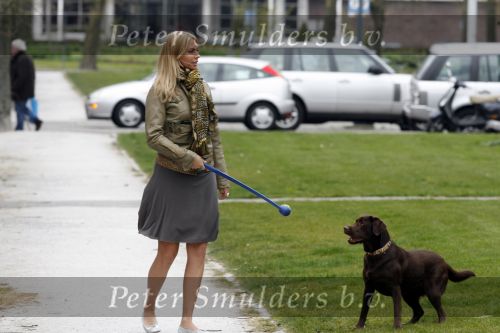 Amsterdam 10 april 2007
Ellemieke Vermolen met haar hond Bo aa het wandelen.