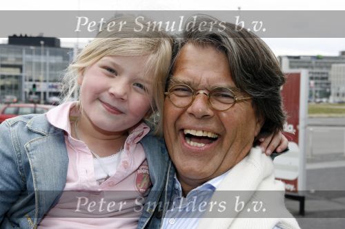 Rotterdam 7 april 2007
Premiere K3 in ahoy. Emile Ratelband met zijn dochter Beau Aimee