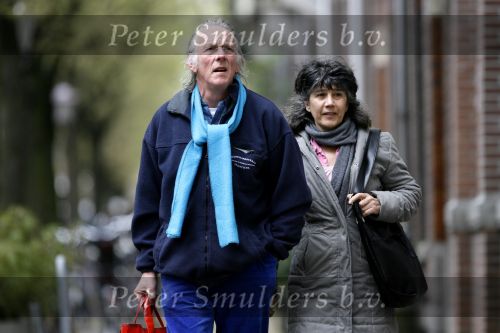 Amsterdam 3 april 2007
Freek de Jonge met zijn vrouw op straat in Amsterdam.