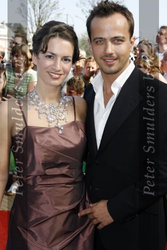Scheveningen 15 april 2007
Premiere Tarzan in het circus theater.   Geert Hoes met zijn vriendin Manuela