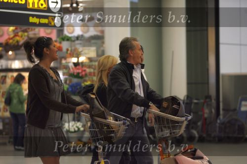 Amsterdam 26 april 2007
Conn ie Hans Shanna en Marvin Breukhoven op schiphol.