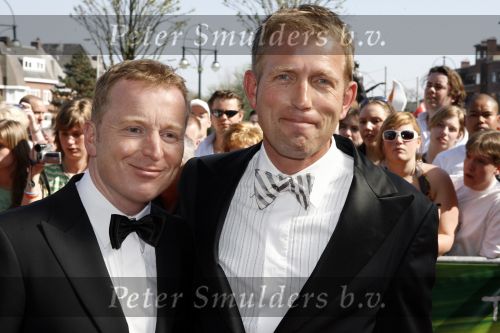 Scheveningen 15 april 2007
Premiere Tarzan in het circus theater. harm Edens met vriend