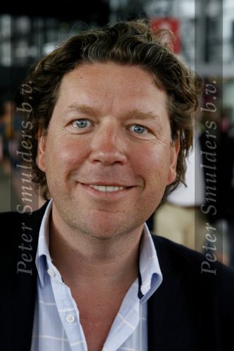 Rotterdam 7 april 2007
Premiere K3 in ahoy. Henkjan Smits met zonnebril en gezin