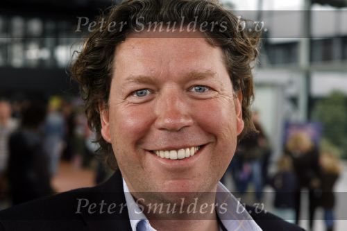 Rotterdam 7 april 2007
Premiere K3 in ahoy. Henkjan Smits met zonnebril en gezin