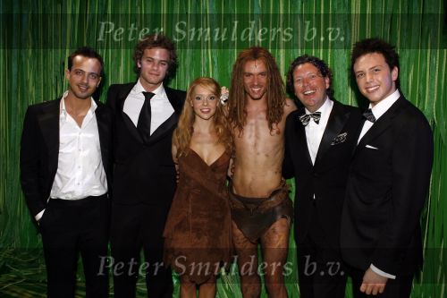 Scheveningen 15 april 2007
Premiere Tarzan in het circus theater. Chantal Janzen Ron Link Henkjan Smits Geert Hoes en Jim Bakkum