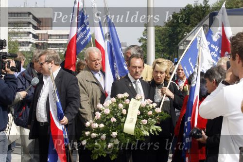 Hilversum 6 mei 2007
Herdenking Pim Fortuyn op het mediapark met oa Hilbrand Nawijn.