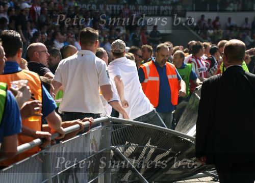Eindhoven, 29 April 2007 Kampioenswestrijd PSV-Vitesse, eindstand 5-1
Seizoen 2006/2007 Onverwachts landskampioenschap voor PSV doordat de concurrent AZ verloor en Ajax een doelpunt tekort kwam
Ongeregeldheden bij enkele supporters/hooligans van PSV