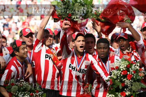 Eindhoven, 29 April 2007 Kampioenswestrijd PSV-Vitesse, eindstand 5-1
Seizoen 2006/2007 Onverwachts landskampioenschap voor PSV doordat de concurrent AZ verloor en Ajax een doelpunt tekort kwam
Ibrahim Afellay