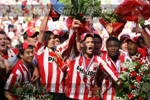 Eindhoven, 29 April 2007 Kampioenswestrijd PSV-Vitesse, eindstand 5-1
Seizoen 2006/2007 Onverwachts landskampioenschap voor PSV doordat de concurrent AZ verloor en Ajax een doelpunt tekort kwam
Ibrahim Afellay