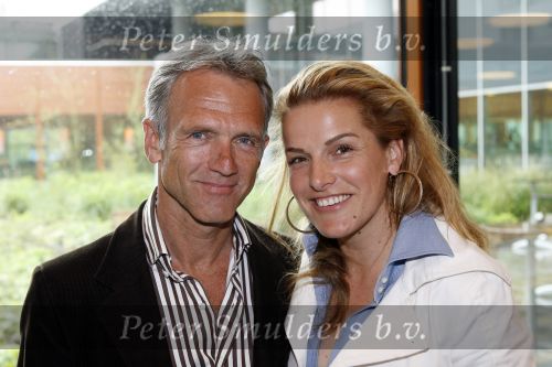 Schiphol oost 7 mei 2007
Presentatie 10 finalisten van de Mis Missverkiezing met Jaap Jongbloed en Lucille Werner.