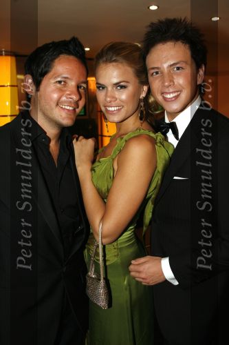 Scheveningen 15 april 2007
Premiere Tarzan in het circus theater. Percy met Nicolette v Dam en Jamai Looman
