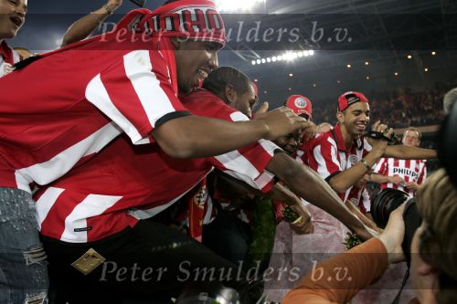 Eindhoven, 2 Mei 2007 Twee dagen na het onverwachte landskampioenschap van PSV Seizoen 2006/2007 was er een huldiging voor de PSV Selektie.
Op de foto Jefferson Farfan