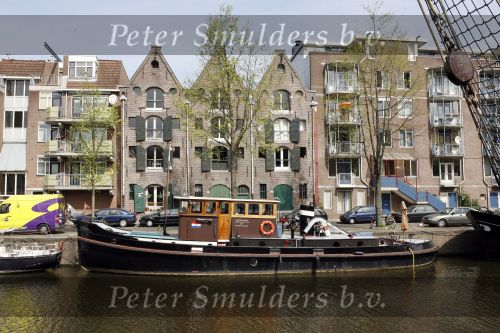 Amsterdam 24 april 2007
Jeroen Pauw met zijn vriendin op zijn woonboot en daarna bij zijn nieuwe huis