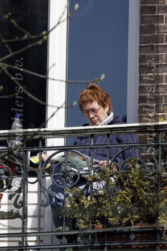 Amsterdam 5 april 2007
Josine v Dalsum op het terras van haar huis.